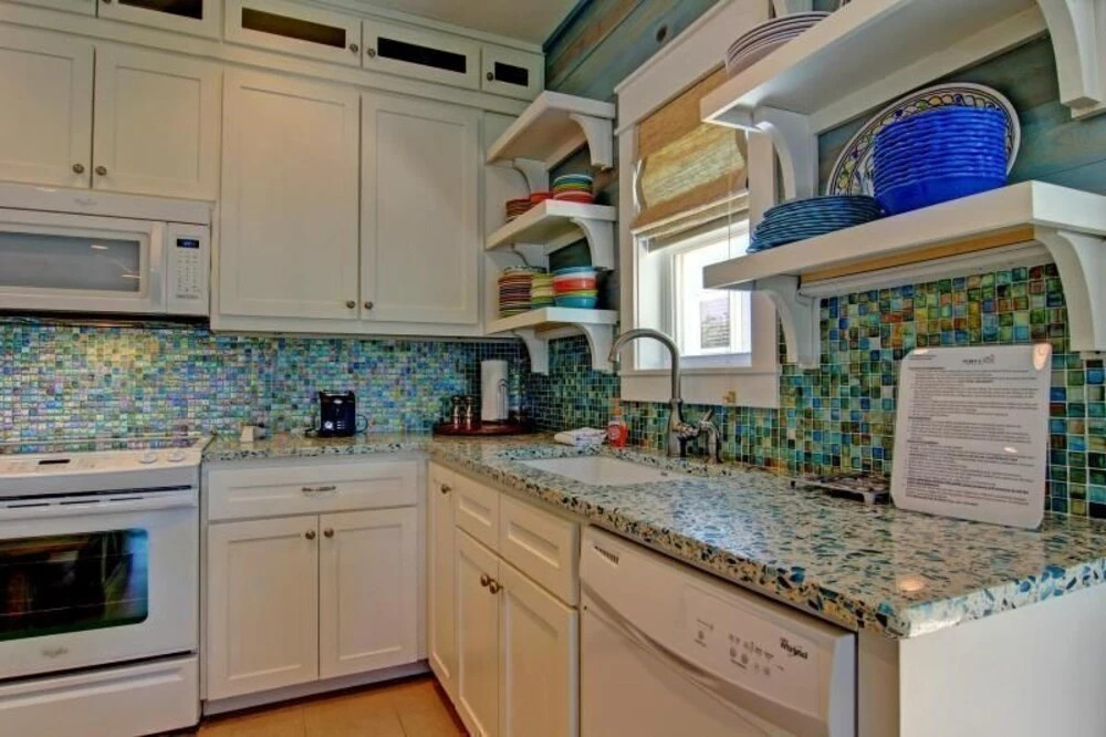 Pura Vida - 4 Br home by RedAwning