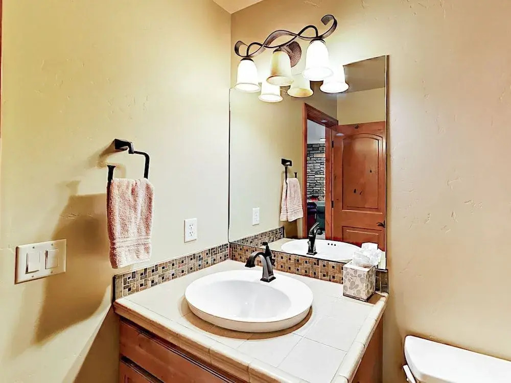 566 Fuller Placer Rd - 4 Br Duplex