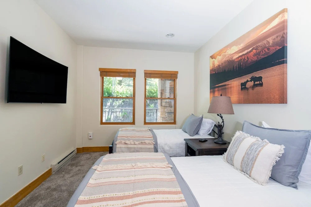 Bear Creek Lodge 303ab 2 Bedroom Condo by Alpine Lodging Telluride