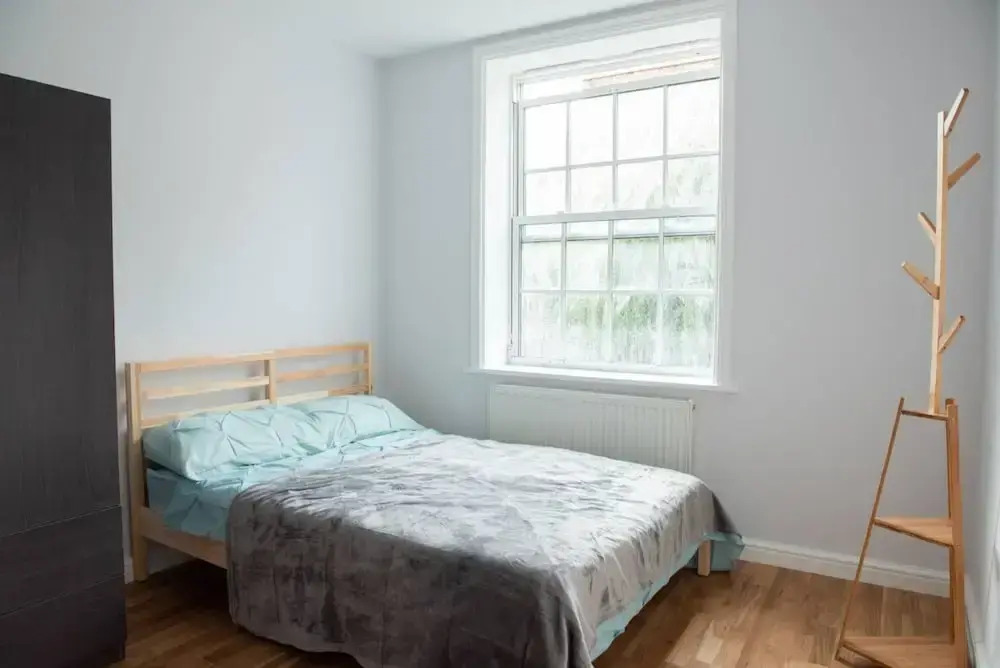 Modern 2 Bedroom Flat in Prime Waterloo Location