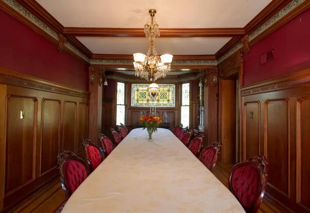 Emig Mansion