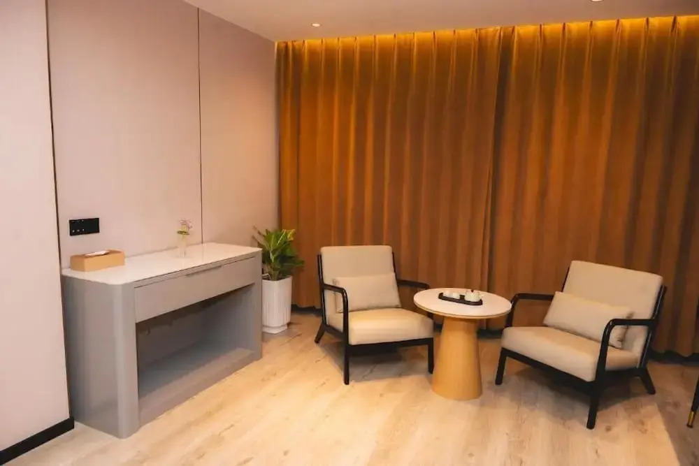 Jiuding Joy Hotel
