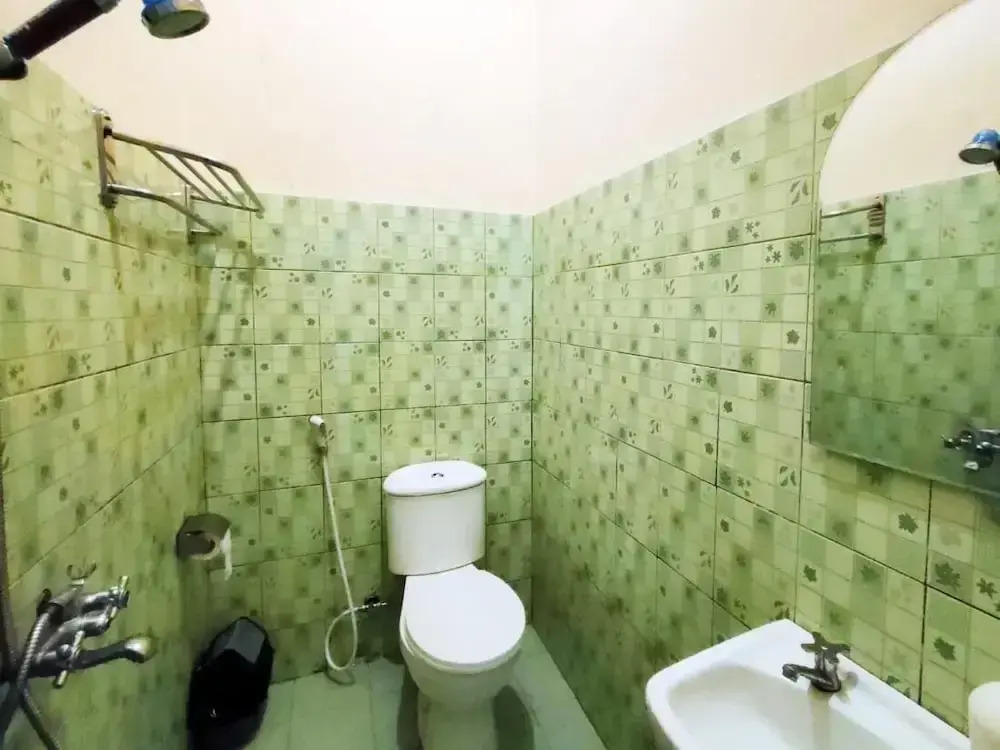Charming Deluxe Room With Ac and Wifi