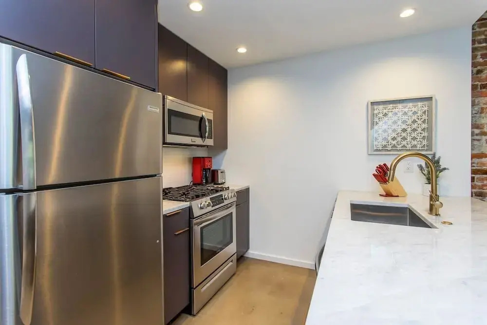 Inventors Loft 1 - Relax/play/explore- Center City