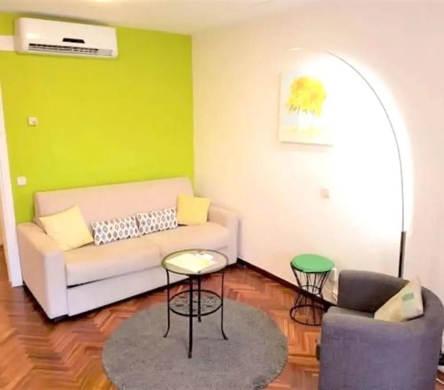 Studio in Madrid, With Wonderful City View and Wifi