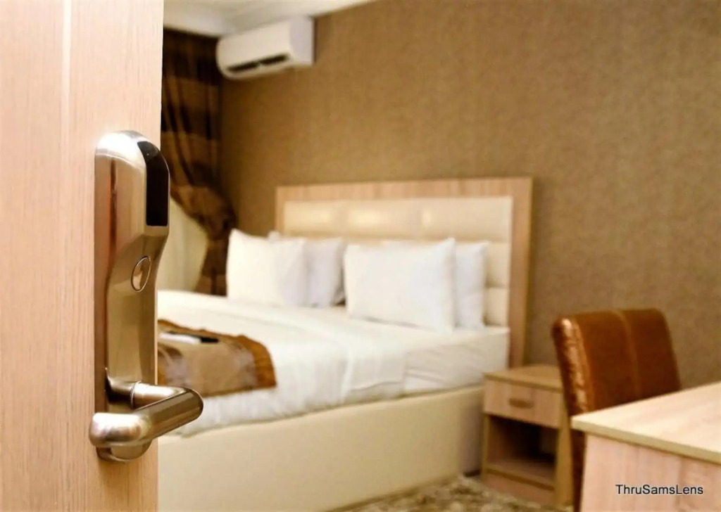 H9 Suites