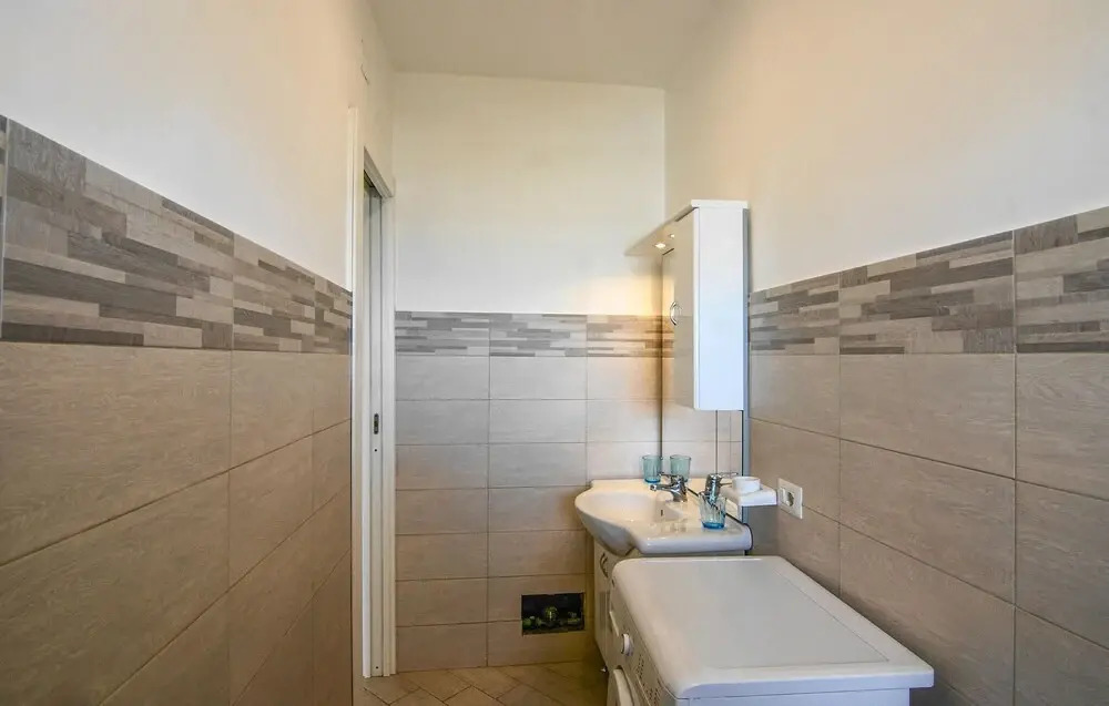 Awesome Apartment in Marinella di Sarzana With Wifi and 2 Bedrooms