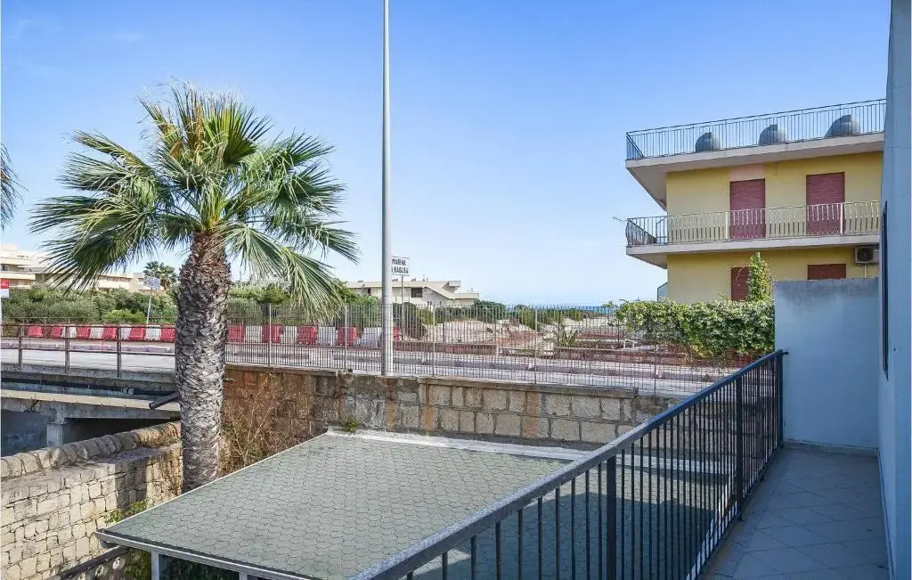 Nice Home in Casuzze With 1 Bedrooms and Wifi