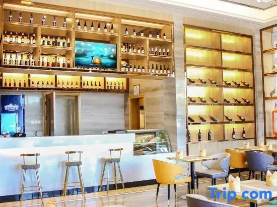 Kyriad Marvelous Hotel (Meizhou High Speed Railway Station)