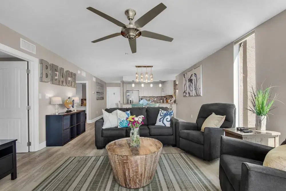 Dolphin Point #602a