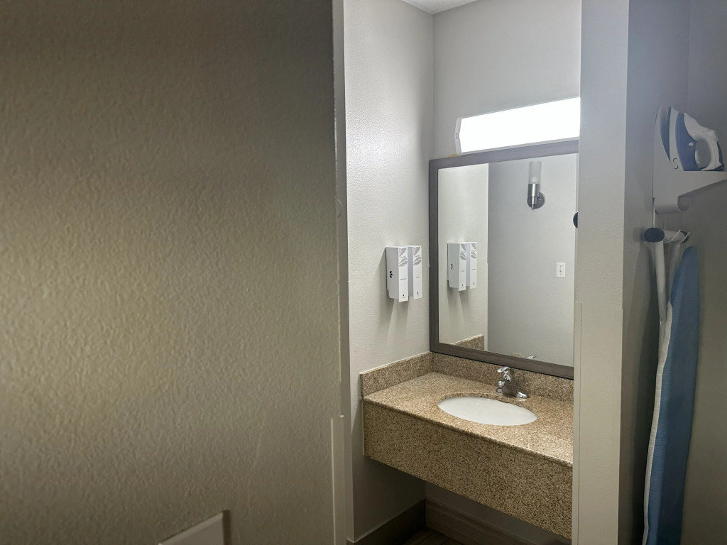 Red Roof Inn & Suites Middleborough