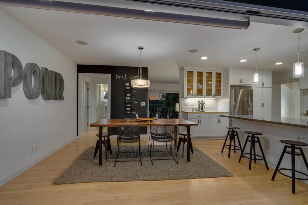 Haven With Pool, Hot Tub And Tastings Included