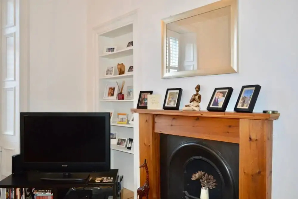 Modern and Bright 1 Bed Flat Near Leith