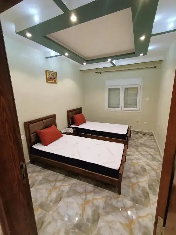 Akid Lotfi En Face Hôtel Méridienne Oran