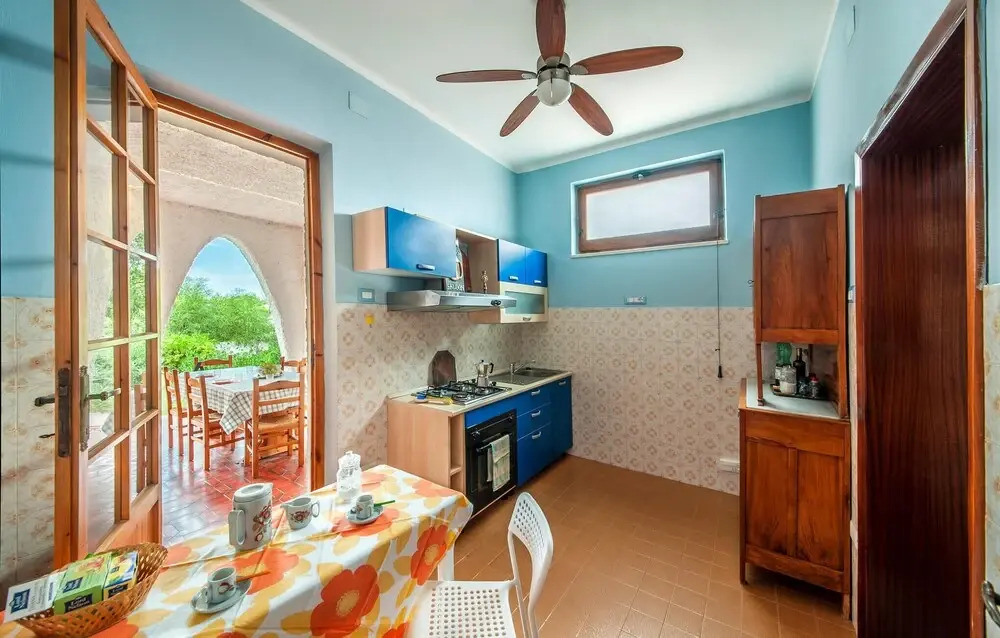 Beautiful Home in Sorso With 3 Bedrooms and Wifi