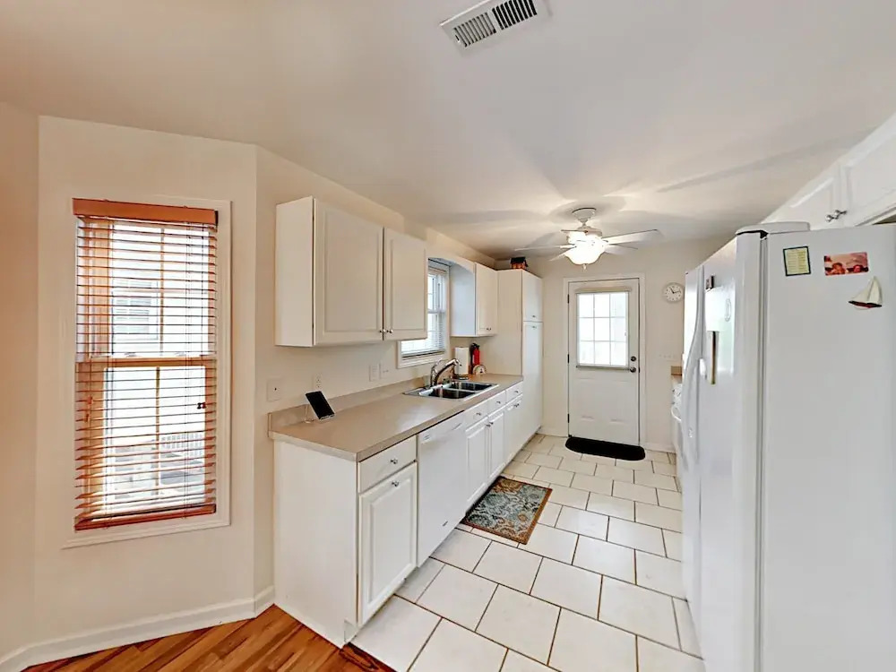 327 S Willow Drive Home 3 Bedrooms 3 Bathrooms Home