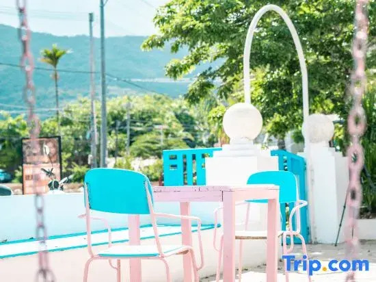 SurfersGarden Guesthouse in RiyueBay