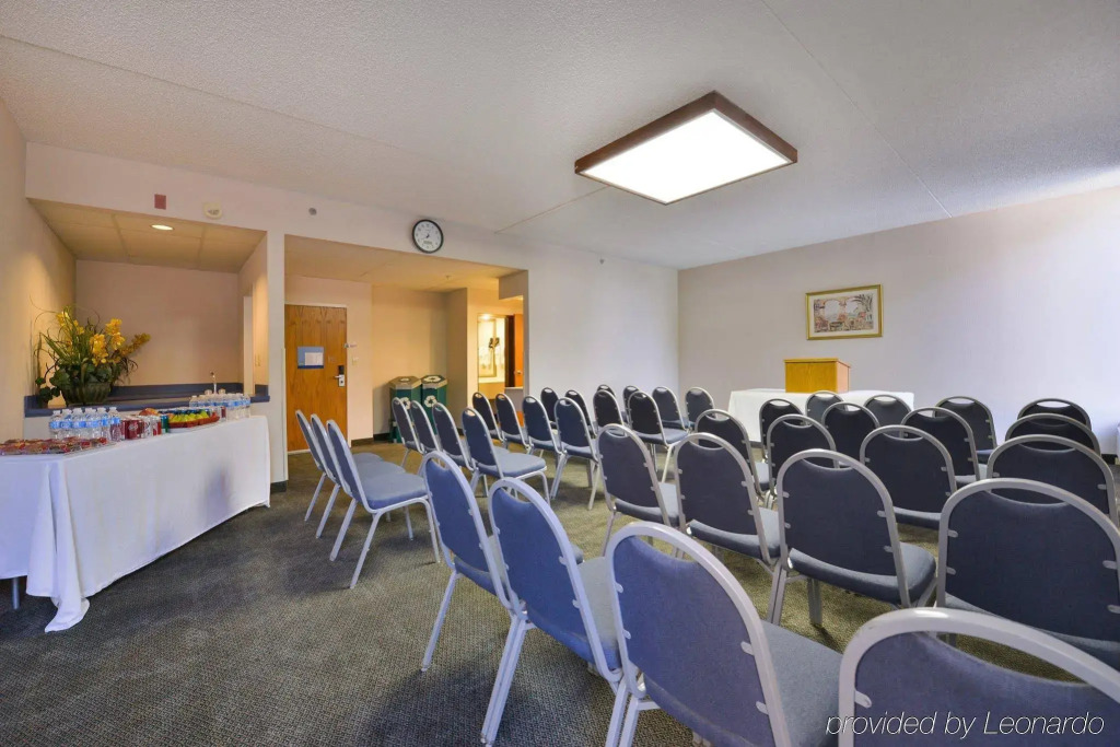Greenstay Hotel & Suites