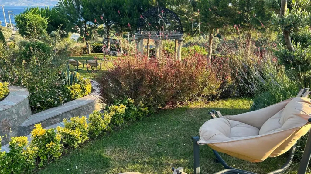 Assos Longevity Hotel