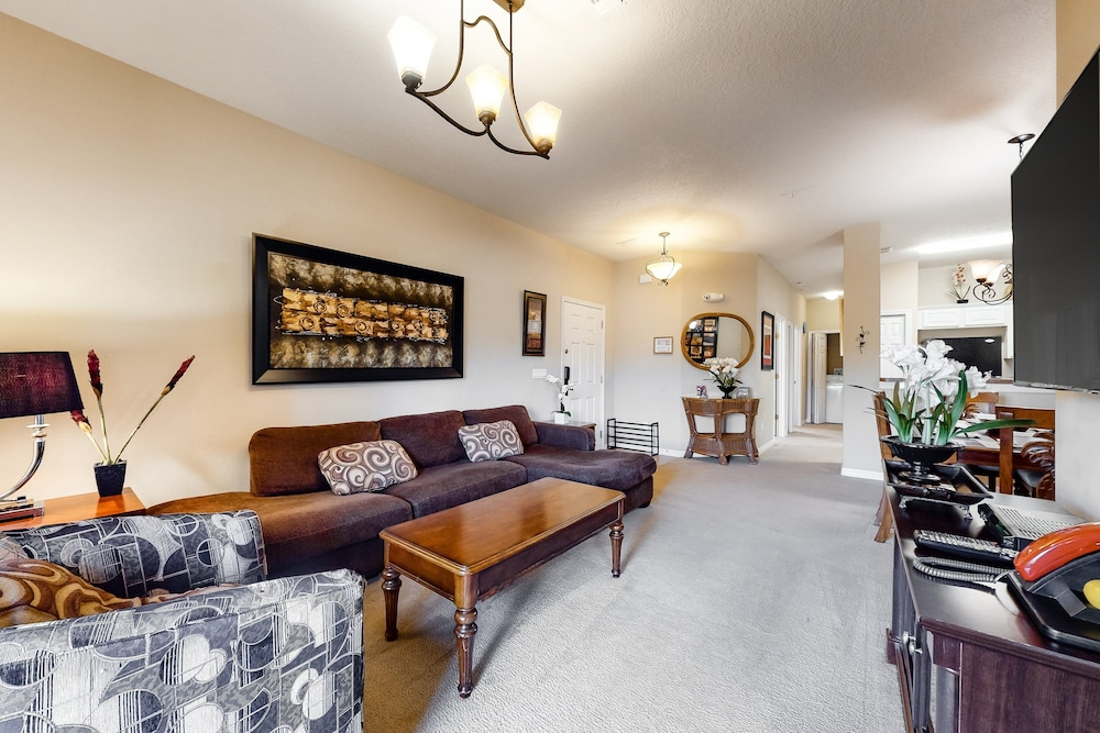 Family Home W/shared Pool,wifi,ac,lake Views - Close to Walt Disney World Resort