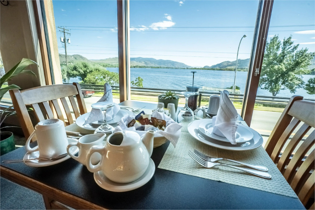 Holiday Inn Hotel & Suites Osoyoos by IHG