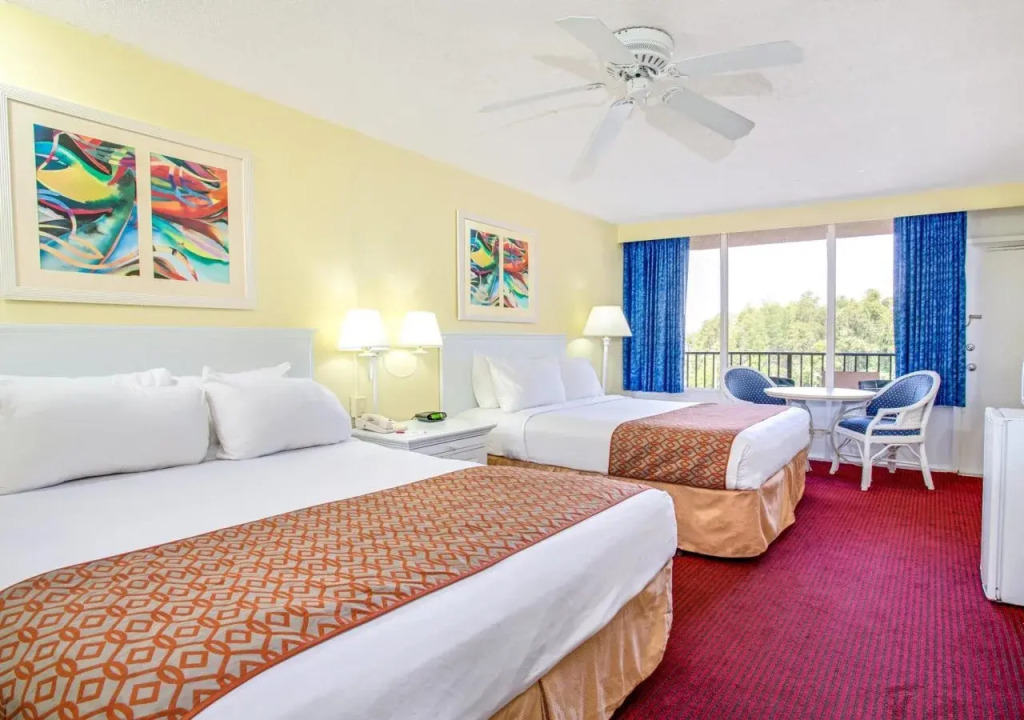APM Inn & Suites