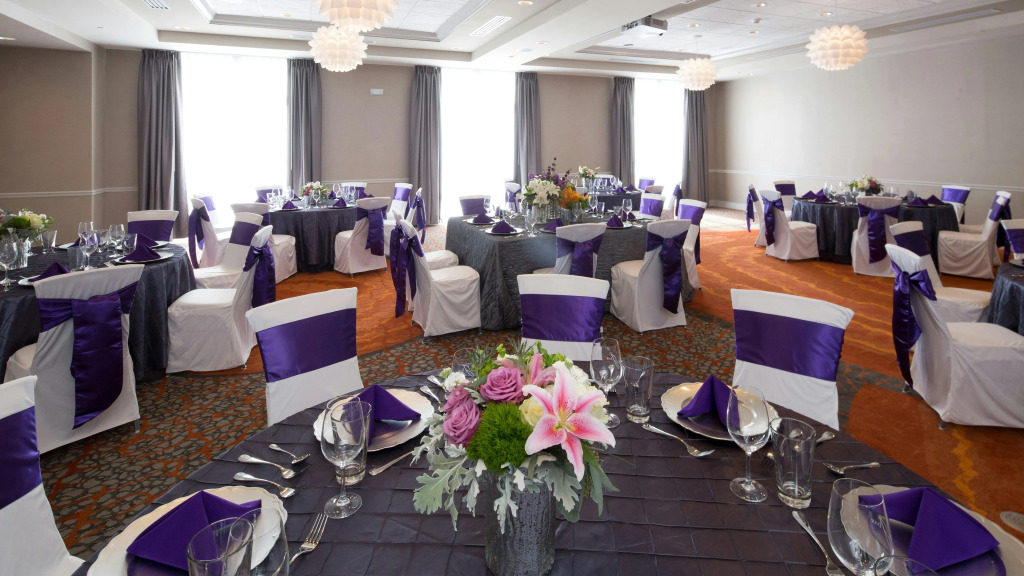 Holiday Inn Hotel & Suites Davenport by IHG