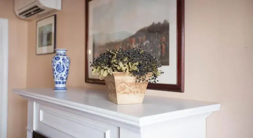 Entire Private Historic Inn Downtown Newport
