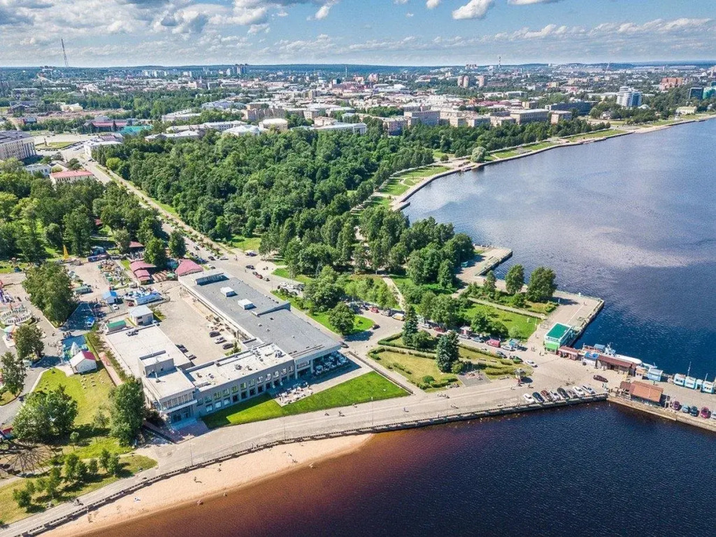 4 ★ Фрегат Петрозаводск