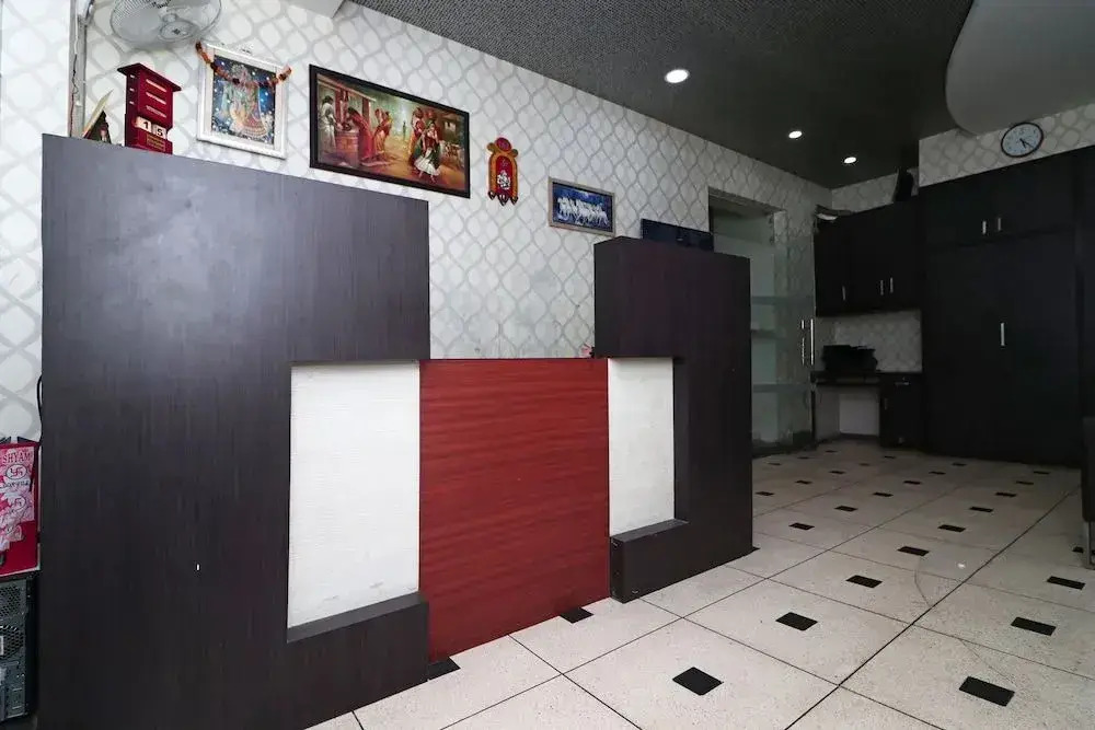 OYO 16499 Hotel Moti Dungri Palace