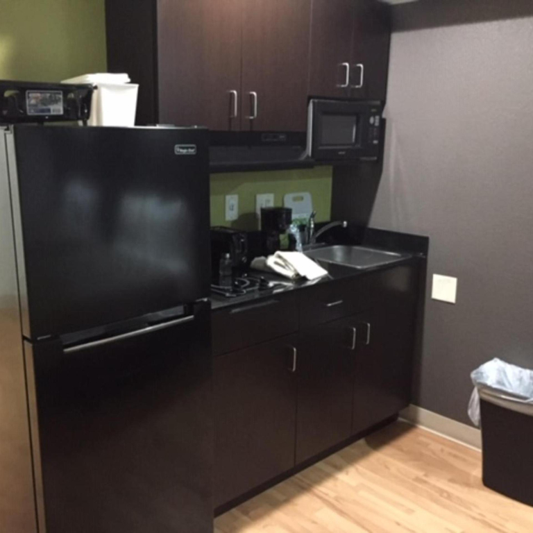 Studio 6 Burleson