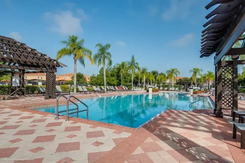 Spacious & Modern 8 Bedroom 5 Bathroom Villa 508m