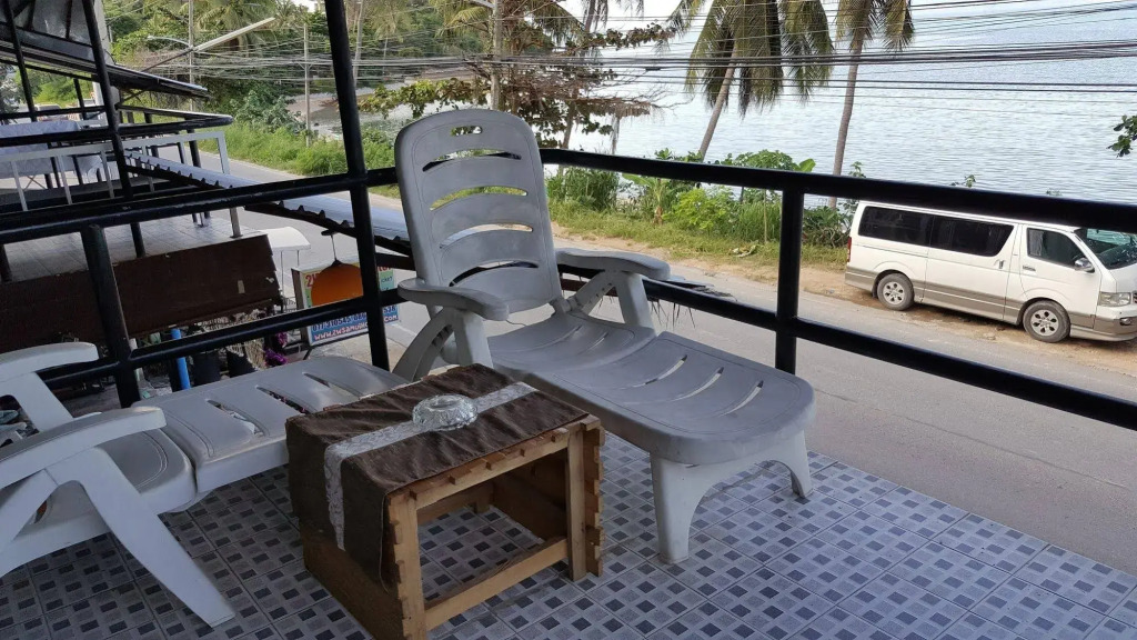 Zone6 Coworking Beach Apartment