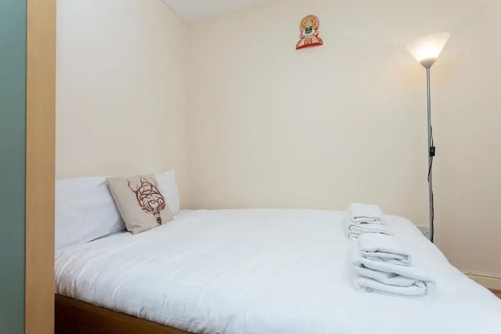 3 Bedroom Flat Near Canary Wharf