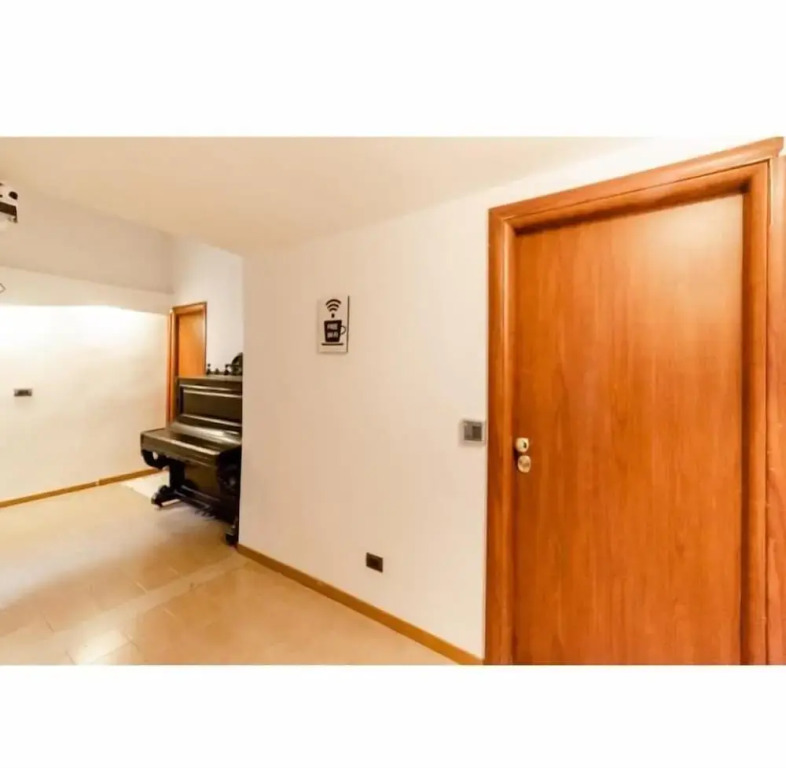 Inside Chiaia Rooms