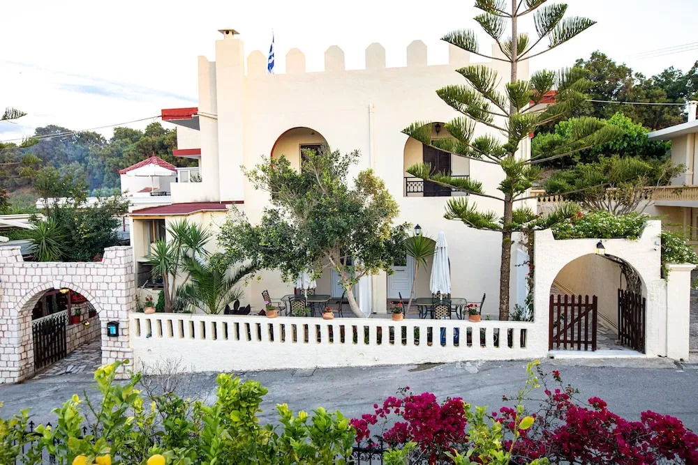 Inviting Arokaria Apartment in Panormo