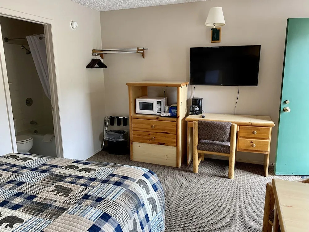 Green Creek Inn and RV Park