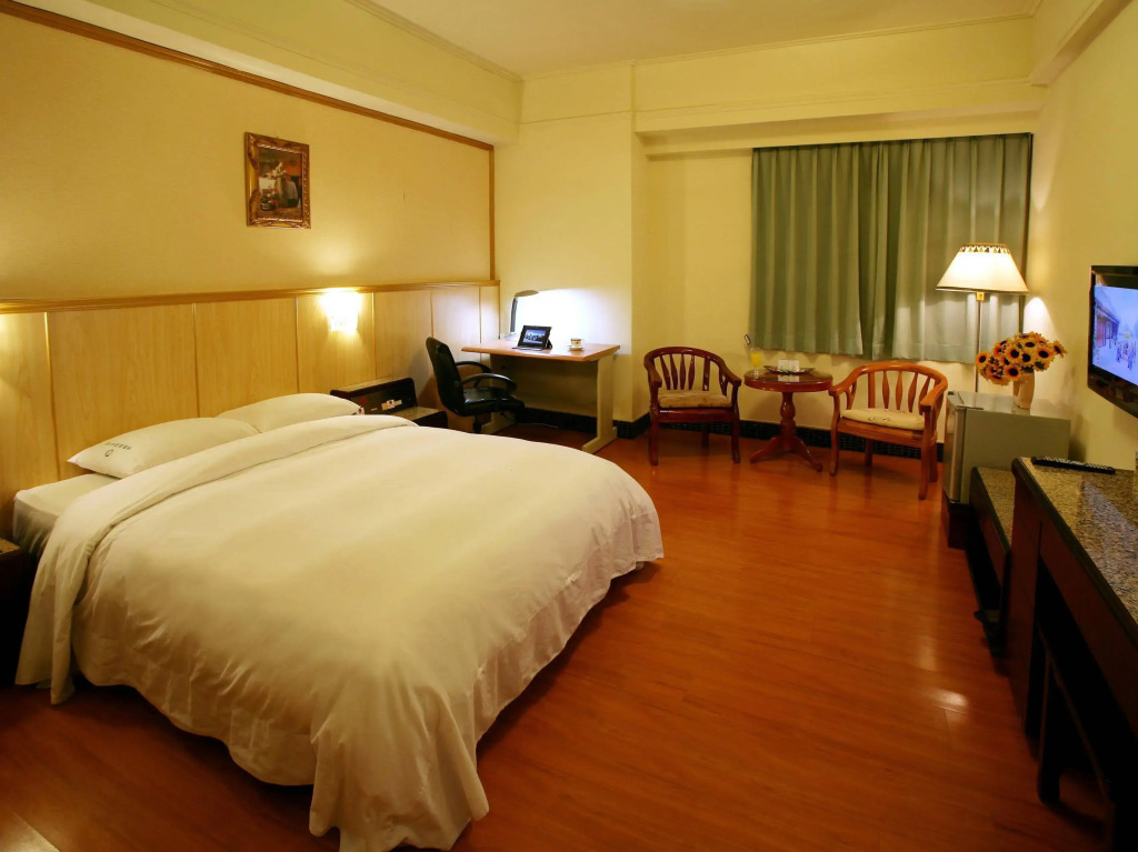 Hotel E -TUNG