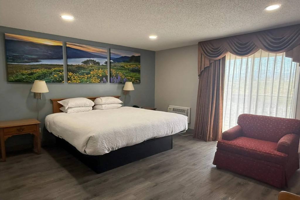 Days Inn by Wyndham Medford