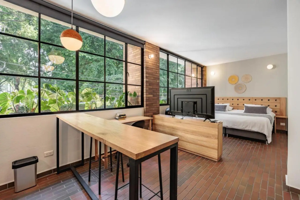 The Somos Flats Laureles
