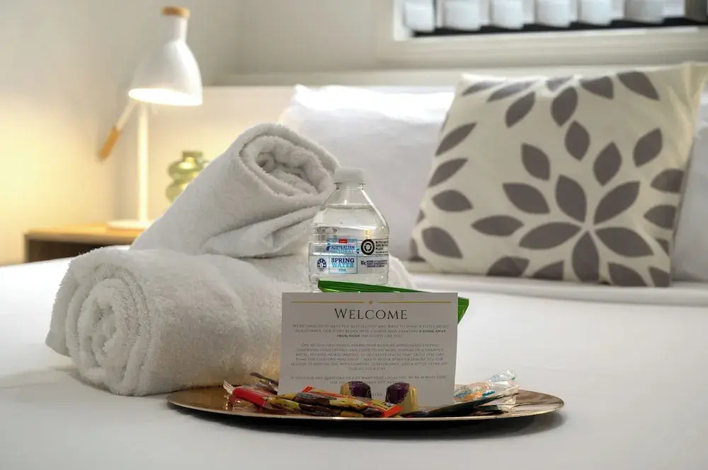 Smart Suites Self Check-in Apartments - 144 Dixon