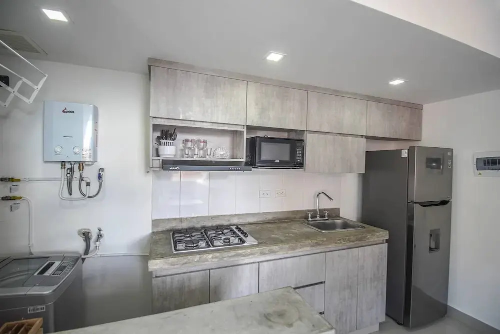 Estudio Piso Alto Con Bacon Poblado La Frontera