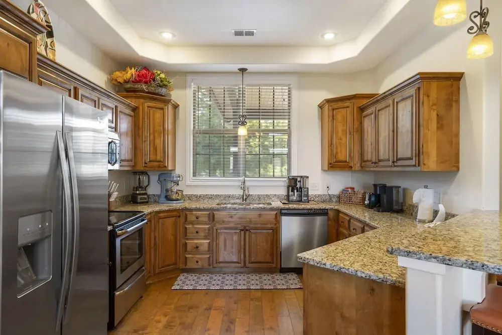 Luxury Penthouse Near Silver Dollar City