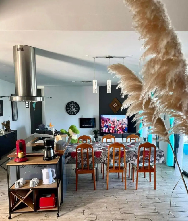 la villa TIKALIKATA