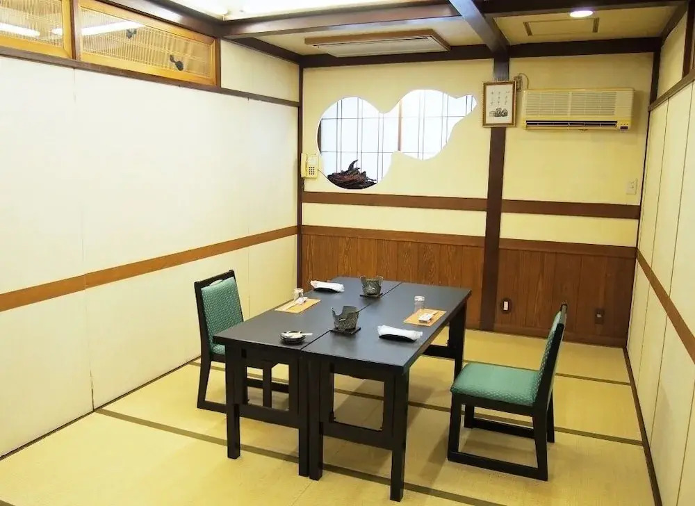 Chuo Hotel 中央ホテル