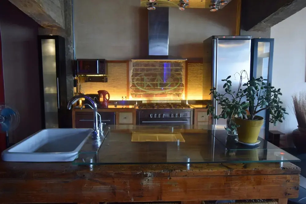 Spacious 1 Bedroom Apartment in Central Business District