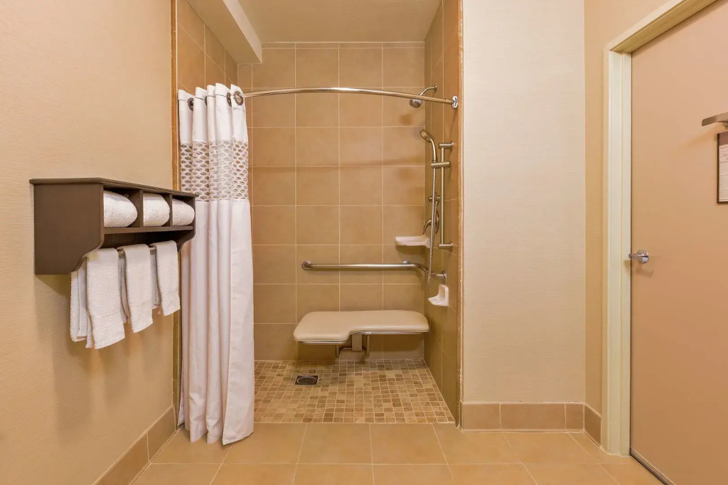 Spark by Hilton Bakersfield Central