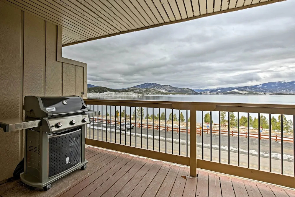 Mtn-view Condo w/ Hot Tub Access in Dillon!
