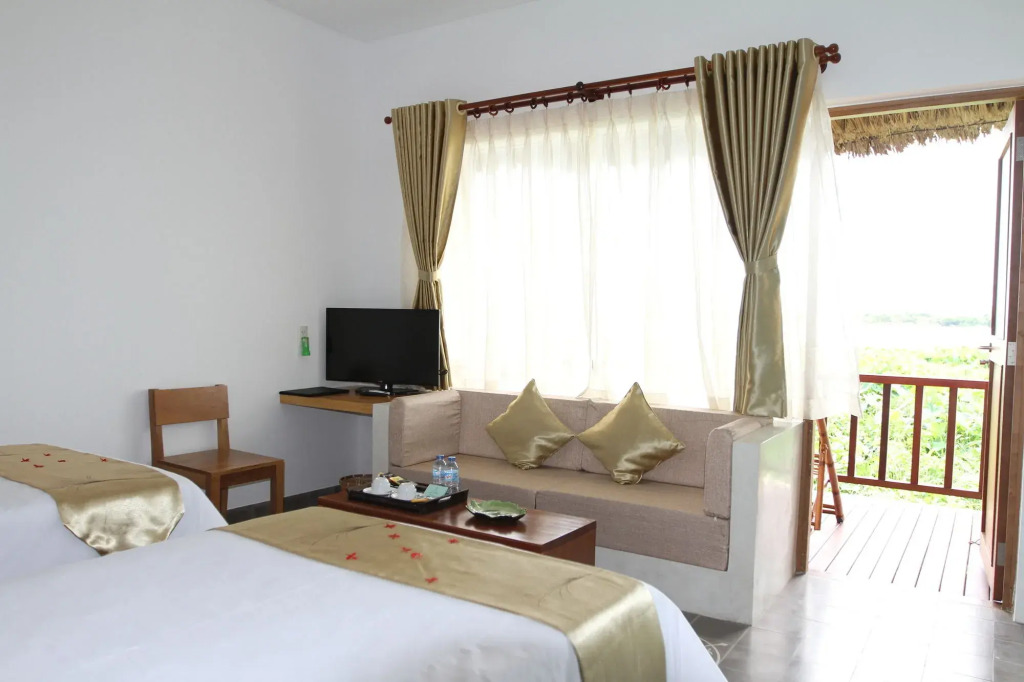 Mekong Riverside Boutique Resort & Spa