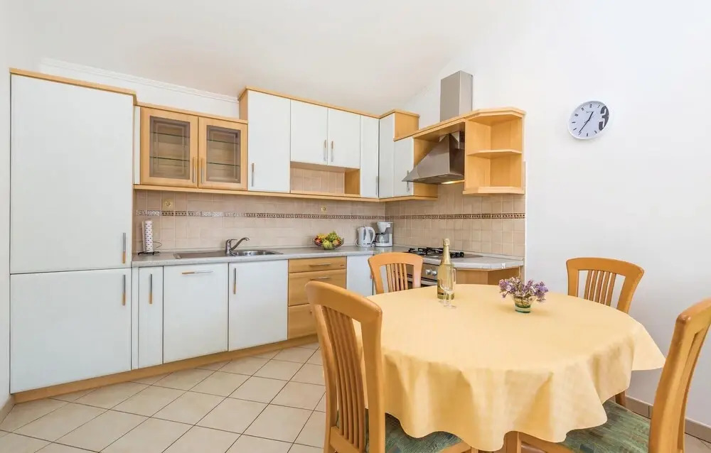 Awesome Home in Supetarska Draga with Hot Tub, WiFi & 2 Bedrooms